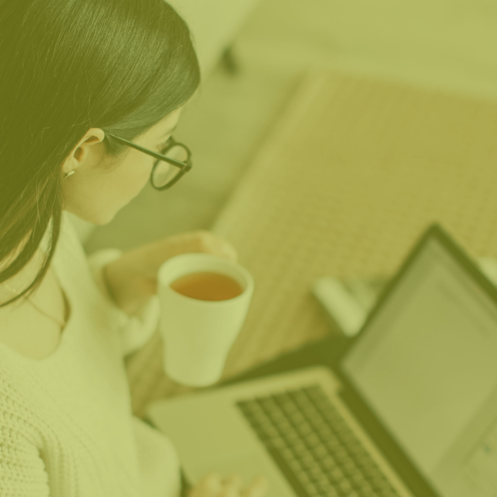 Use Moodtanical botanicals mood sprays even when you need to focus for work.